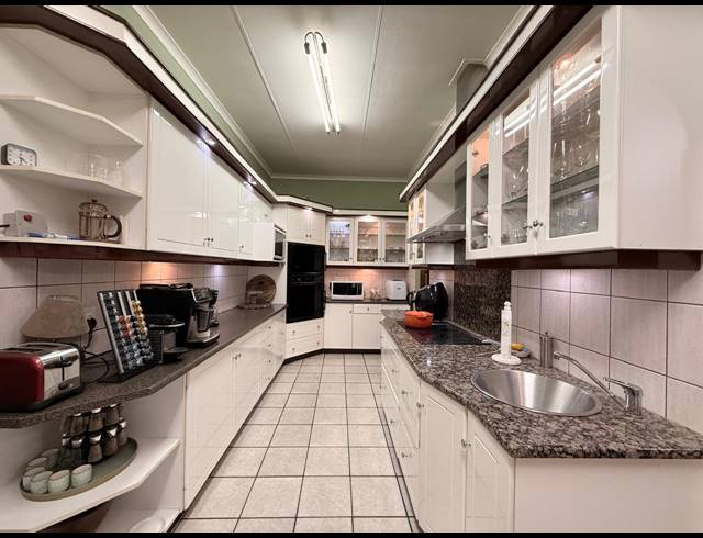 4 BEDROOM HOUSE FOR SALE IN AVIARY HILL